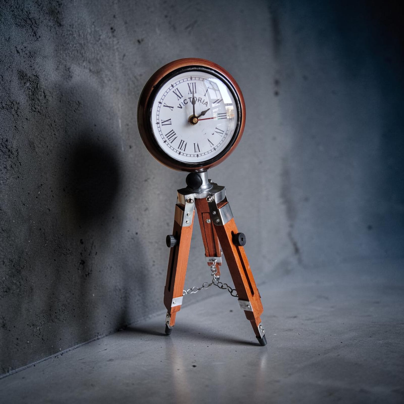 Vintage Wooden Tripod Desk Clock — image 2